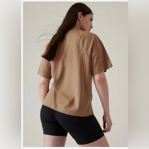 -Athleta Effortless Tee, Size 2X brown boxy short sleeve - Picture 2 of 8